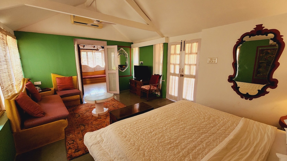 CASA ANJUNA 26/72