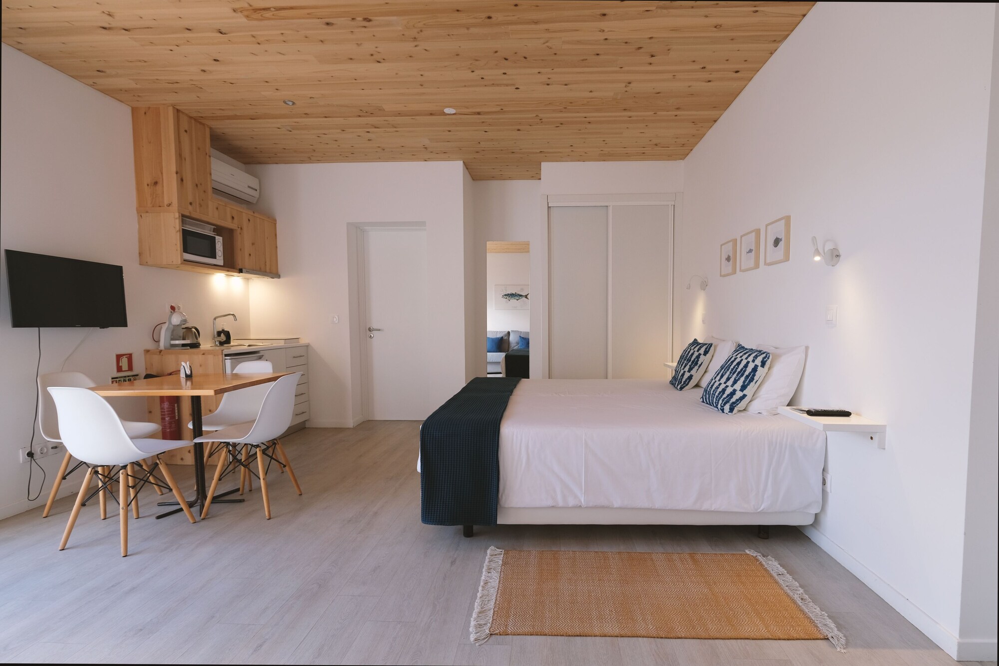Room, Twin Beds, Pool View, Sofa, Open Space