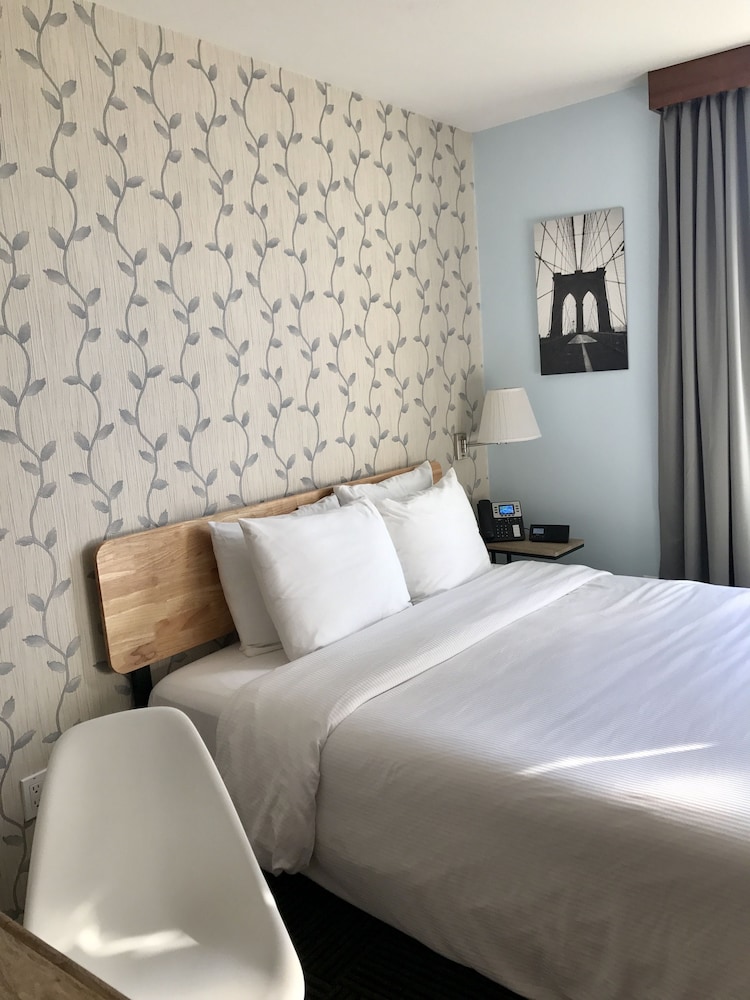 Hotel Mimosa 12/37