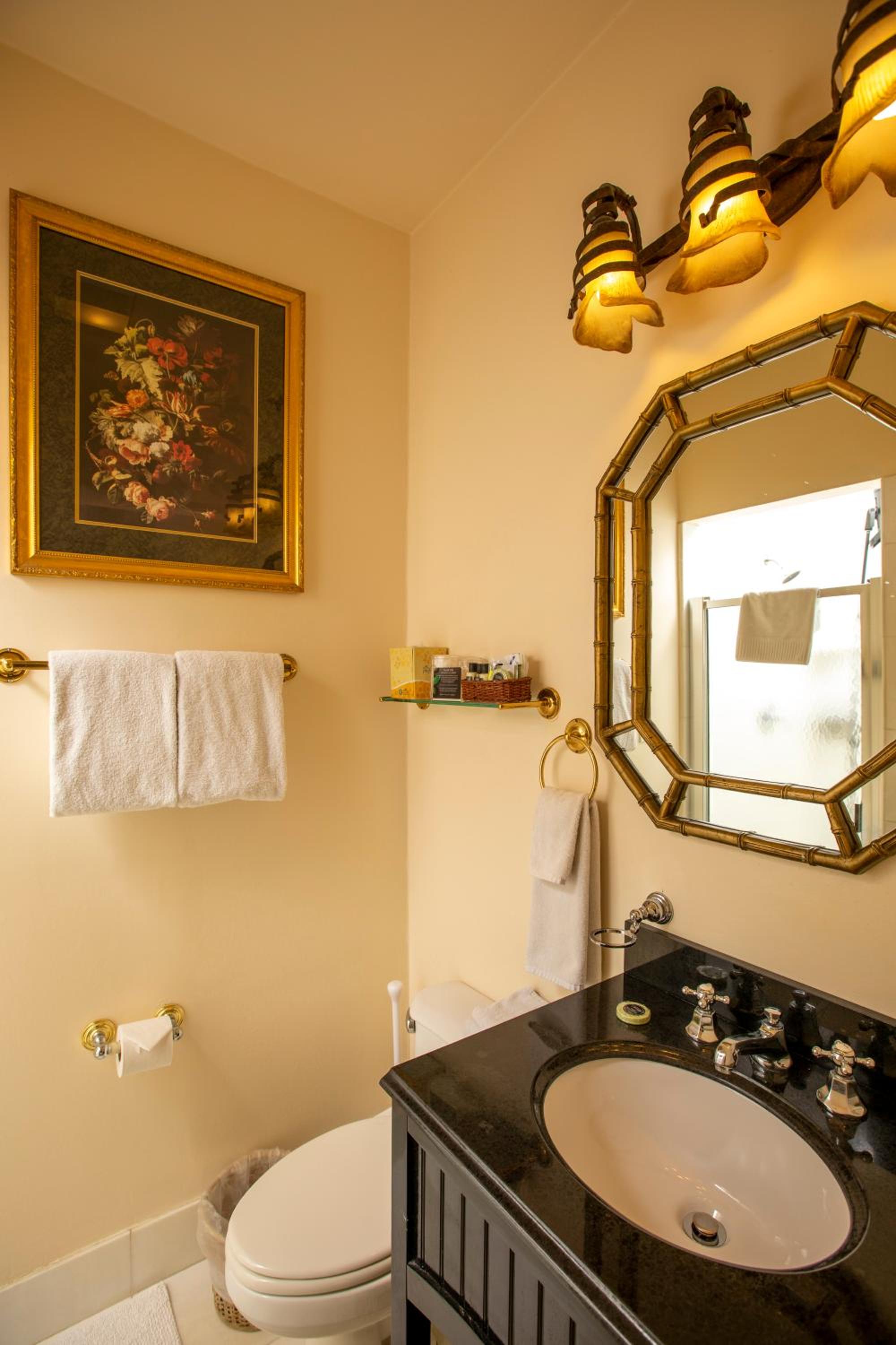 جناح جونيور بسرير كينج، The Washington Square Inn 8/10