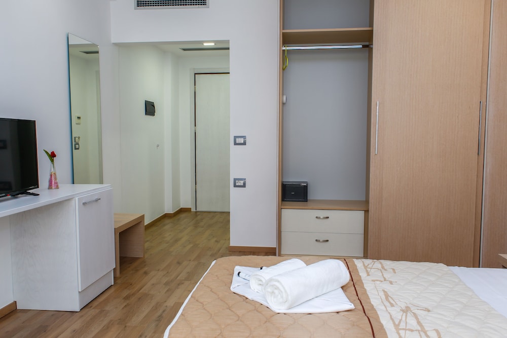 Hotel Saranda Palace 13/70