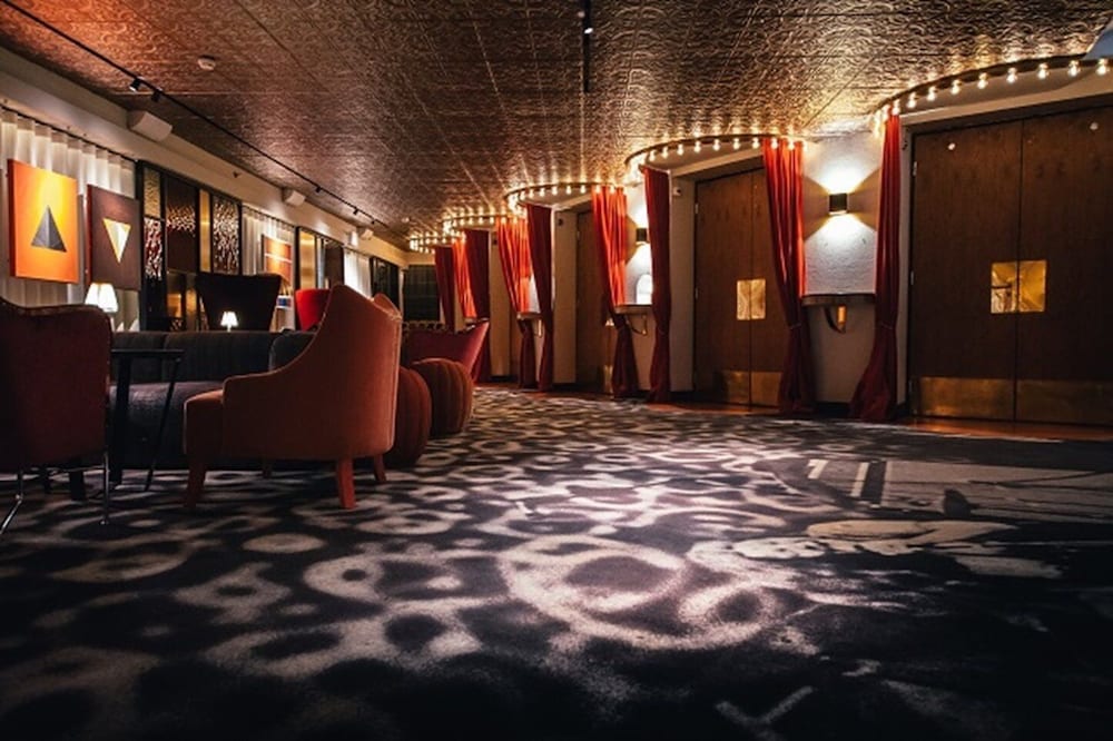 Rival Hotel 66/80