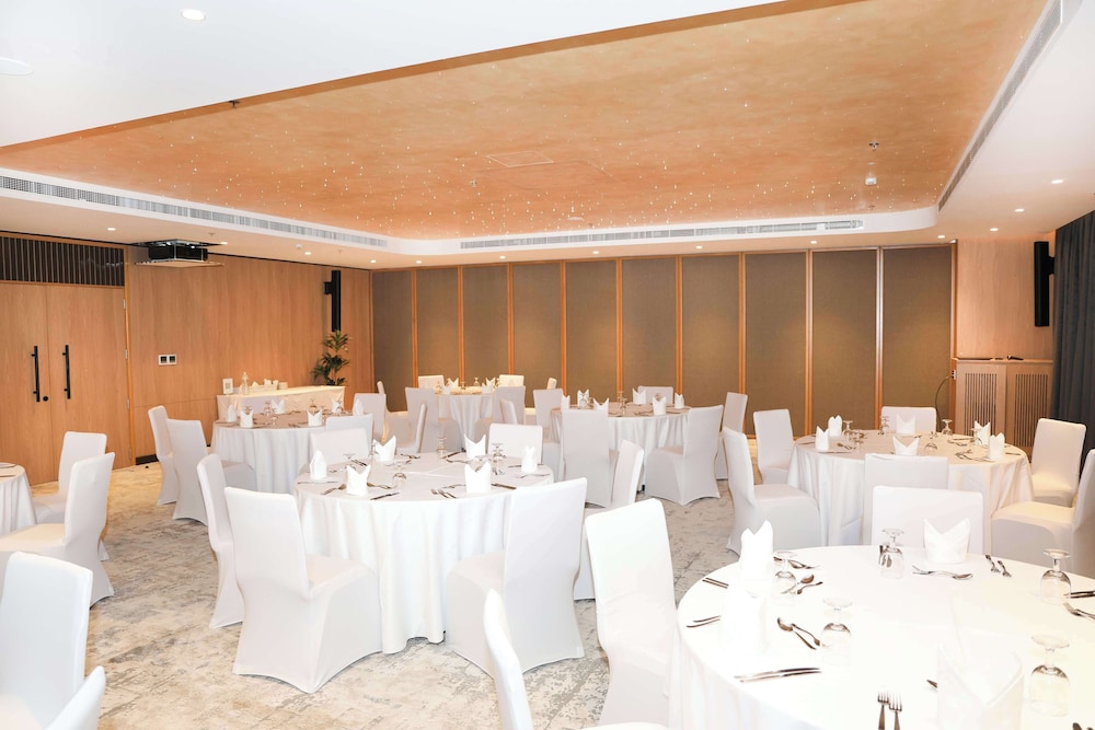 Park Inn by Radisson Muscat 40/50