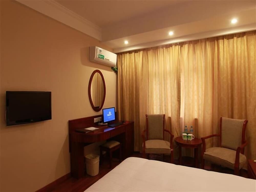GreenTree Inn AnHui HeFei High-Speed Railway South Station BaoHe Avenue Government Business Hotel 39/48