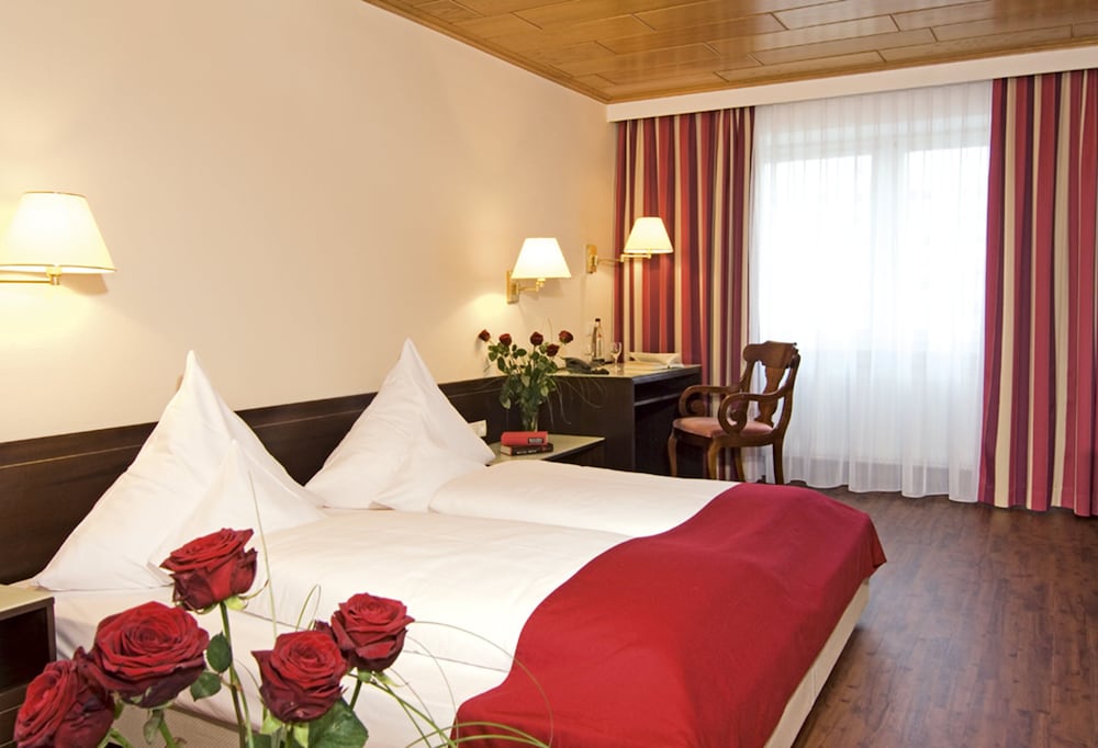 Hotel National 28/72