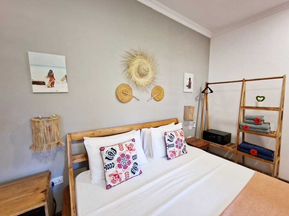 Aya Beach Bungalows 11/50