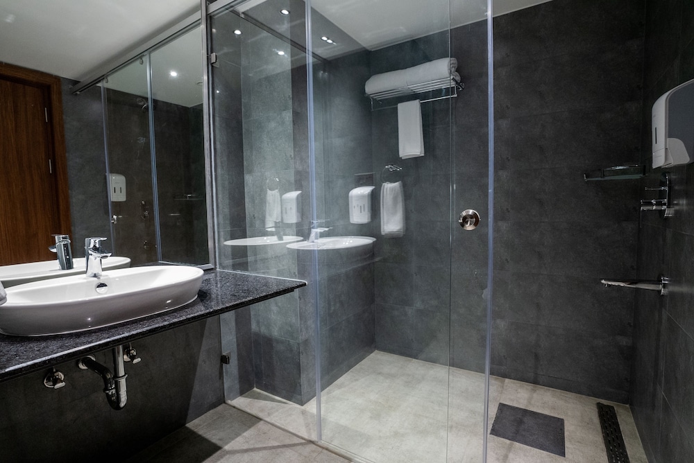 Lilac Hotel, Guruvayur 43/49