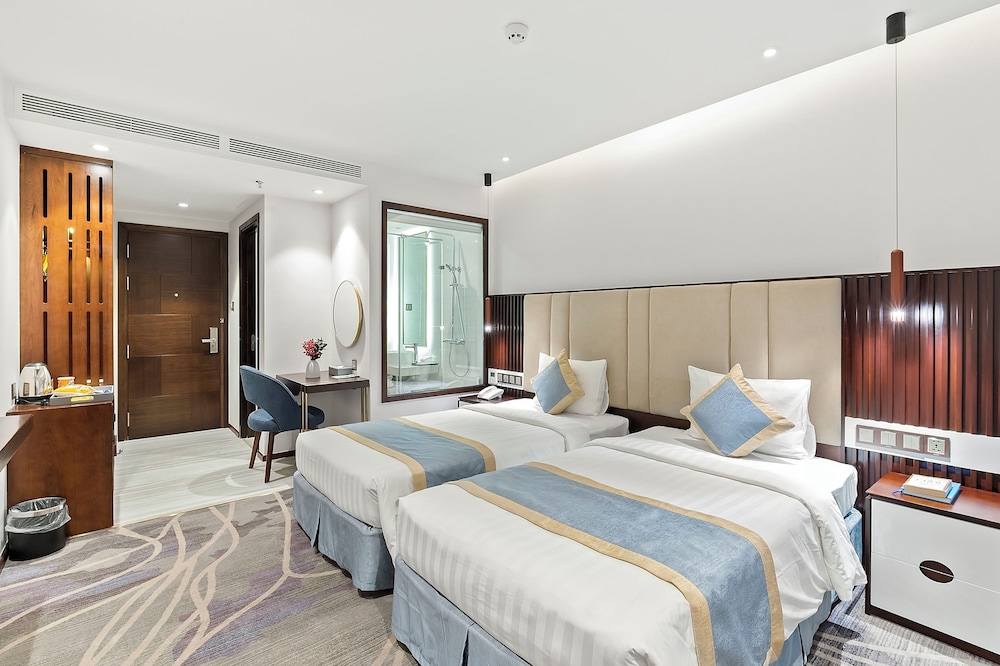 22Land Hotel Saigon 12/50