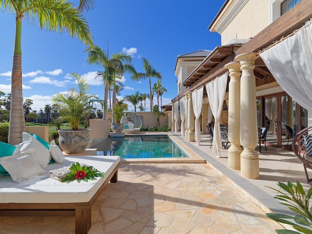 Royal River Luxury Hotel (Adults Only +16) 9/75