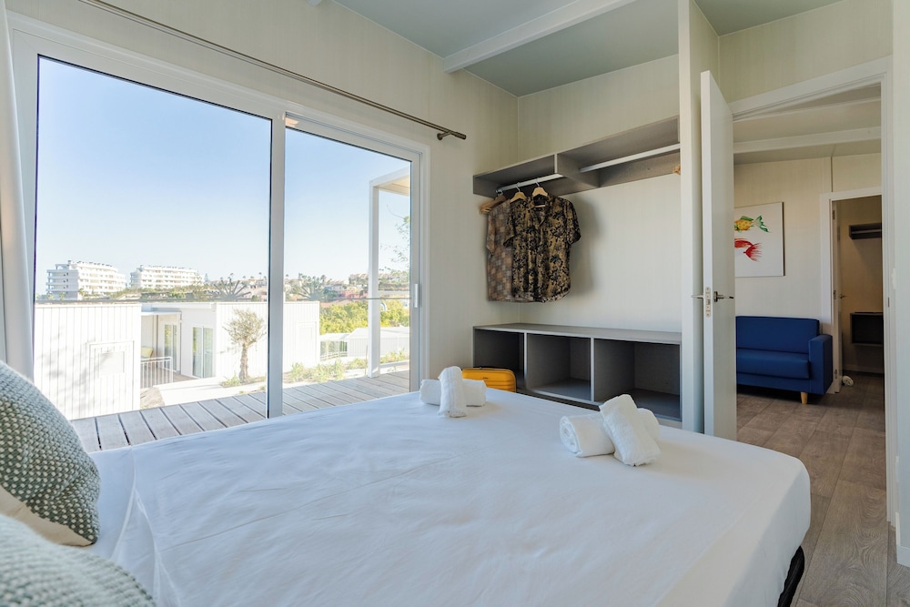 Costa del Sol Glamping Village 13/50