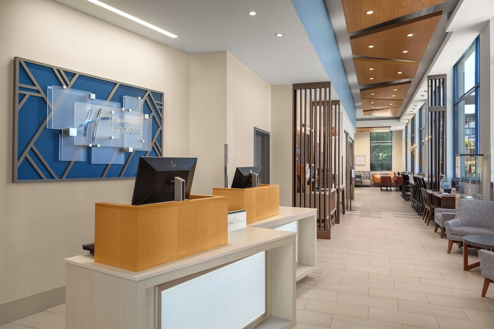 Holiday Inn Express Vancouver Airport Richmond 7/48