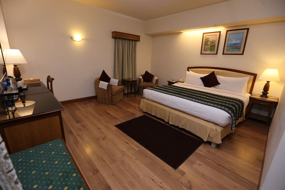 Embassy Inn 20/50