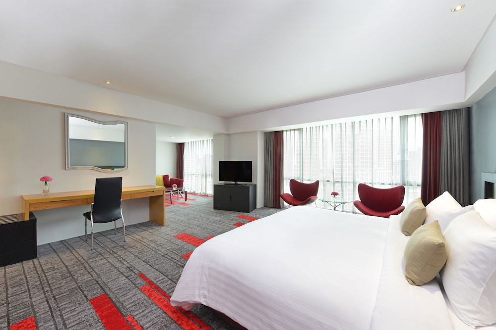 Belaire, Suite, King Bed