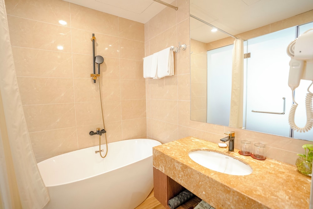 Nesta Hotel Saigon 44/46