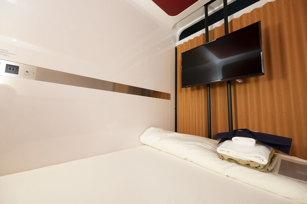Torifito Hotel Pod Kanazawa Hyakumangoku Dori 10/37
