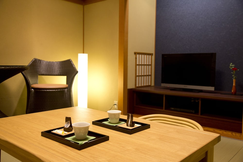 Yoshidaya Sannokaku 37/47