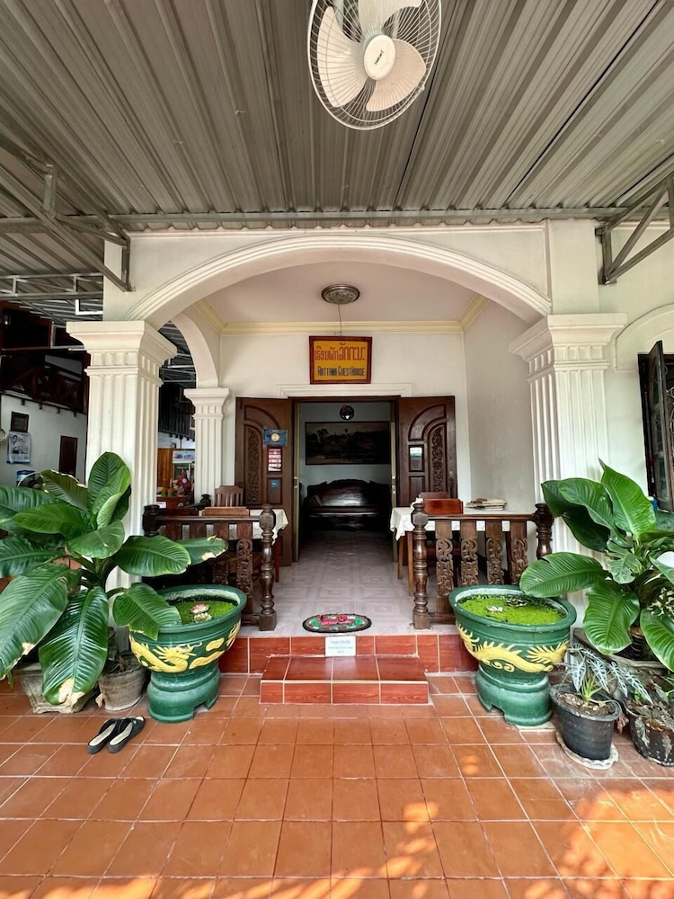 Rattana Guesthouse 4/18
