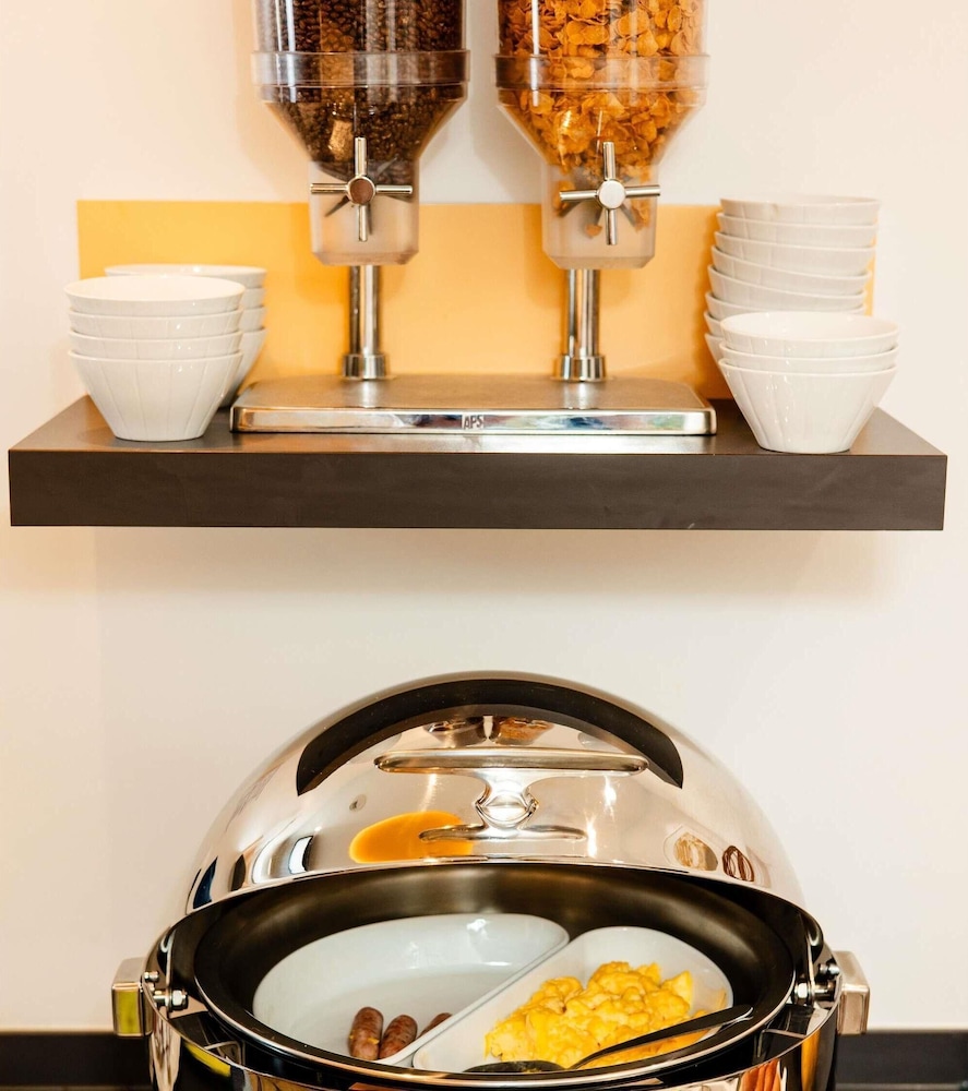 Ibis Styles Paris La Defense Courbevoie 40/62