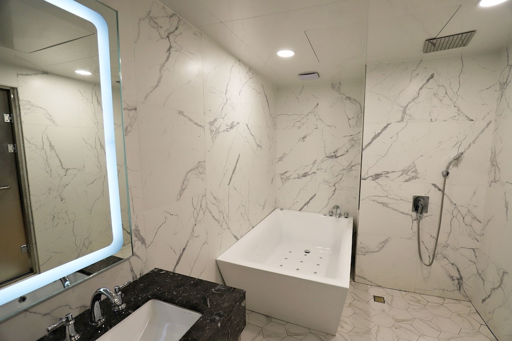 Dongducheon Hotel The Gray 26/29