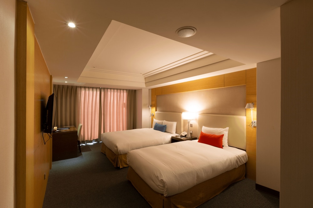 EVER DELIGHTFUL BUSINESS HOTEL 12/61