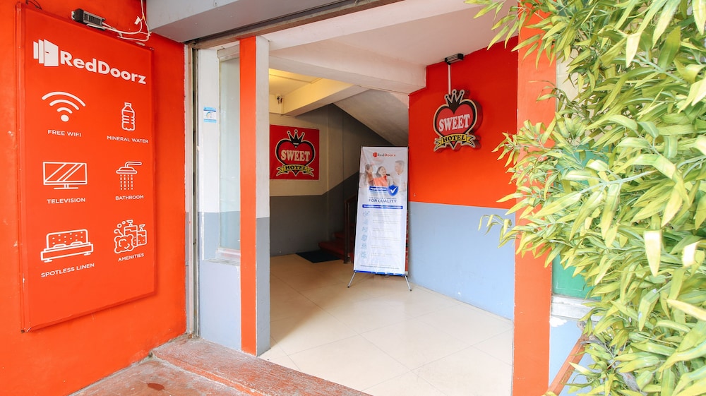 Reddoorz @ P Florentino Street Sampaloc Manila 6/25
