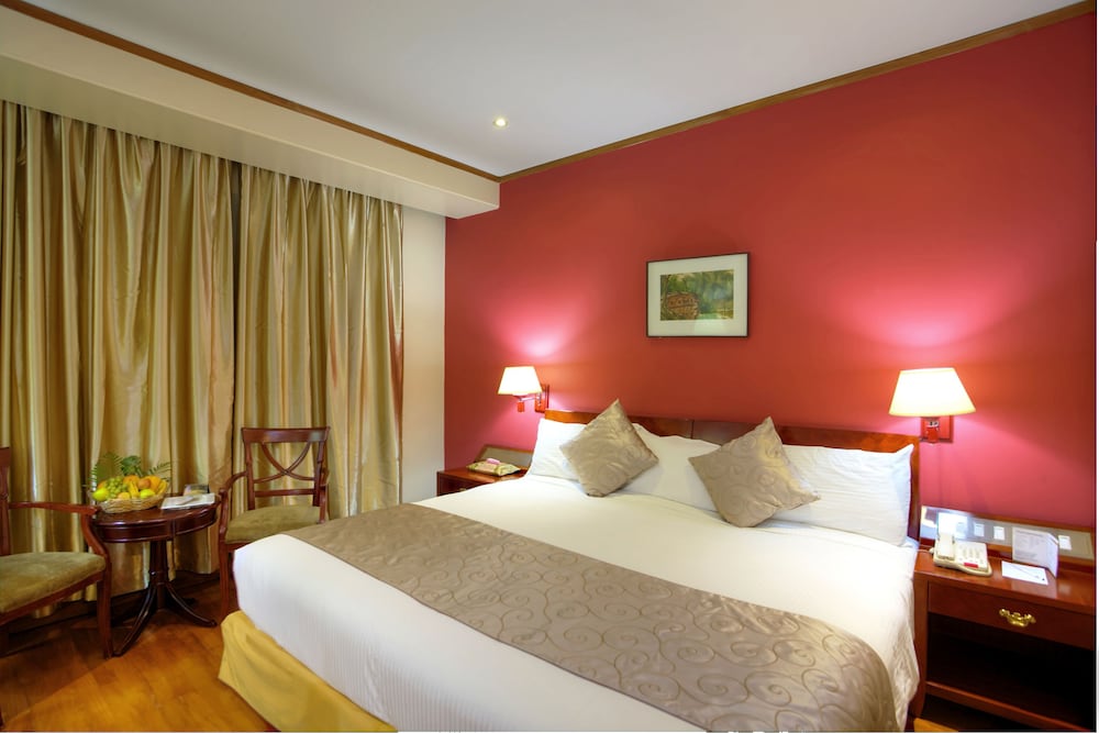 THE PENINSULA CHITTAGONG 11/60