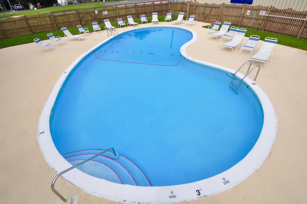 Comfort Inn and Suites Aberdeen Near Apg 2/49