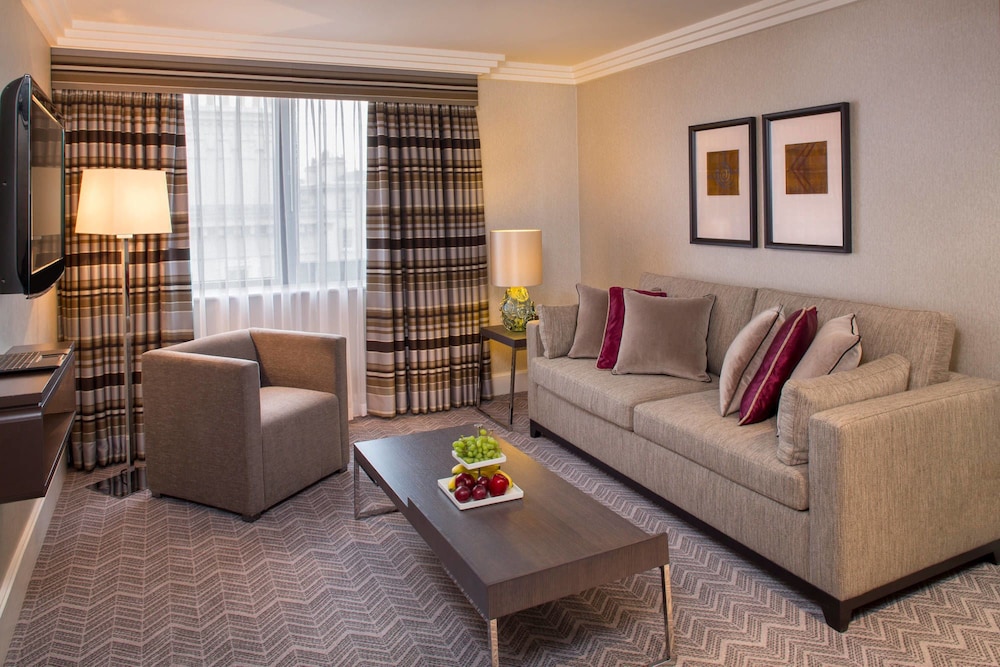 The Lowndes London – A Jumeirah Partner Hotel 33/46