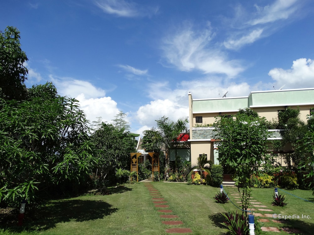 Villa De Gloria 8/65