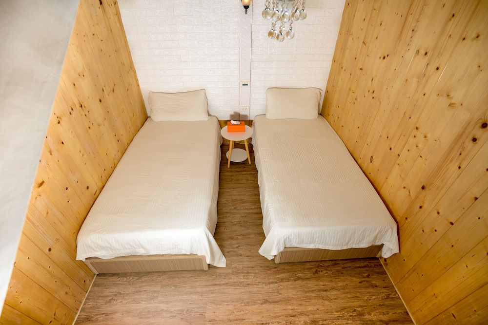 Rabbit house hotel 11/50