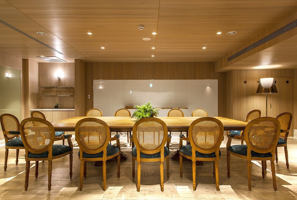 Inhouse Hotel Grand 51/65