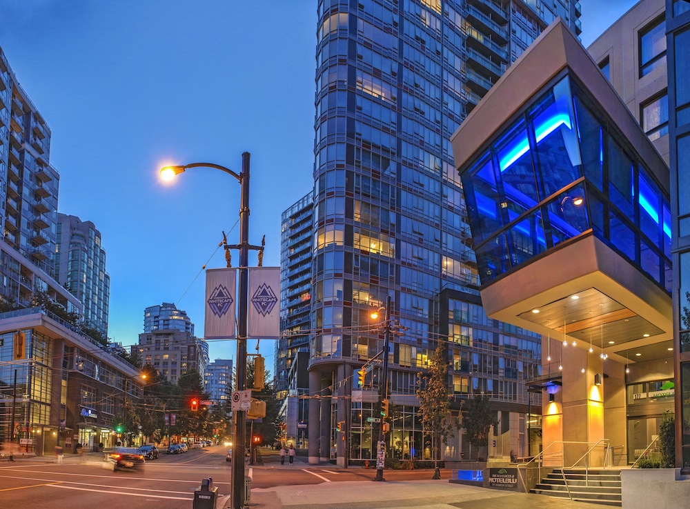 Hotel Blu Vancouver 74/74
