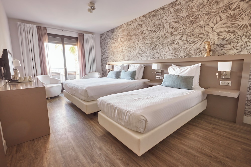 Van Der Valk Hotel Le Catalogne 22/72