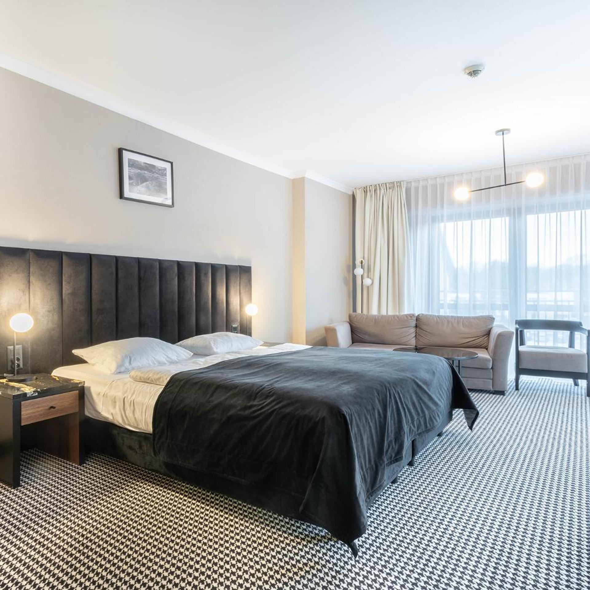 Deluxe, Double Bed