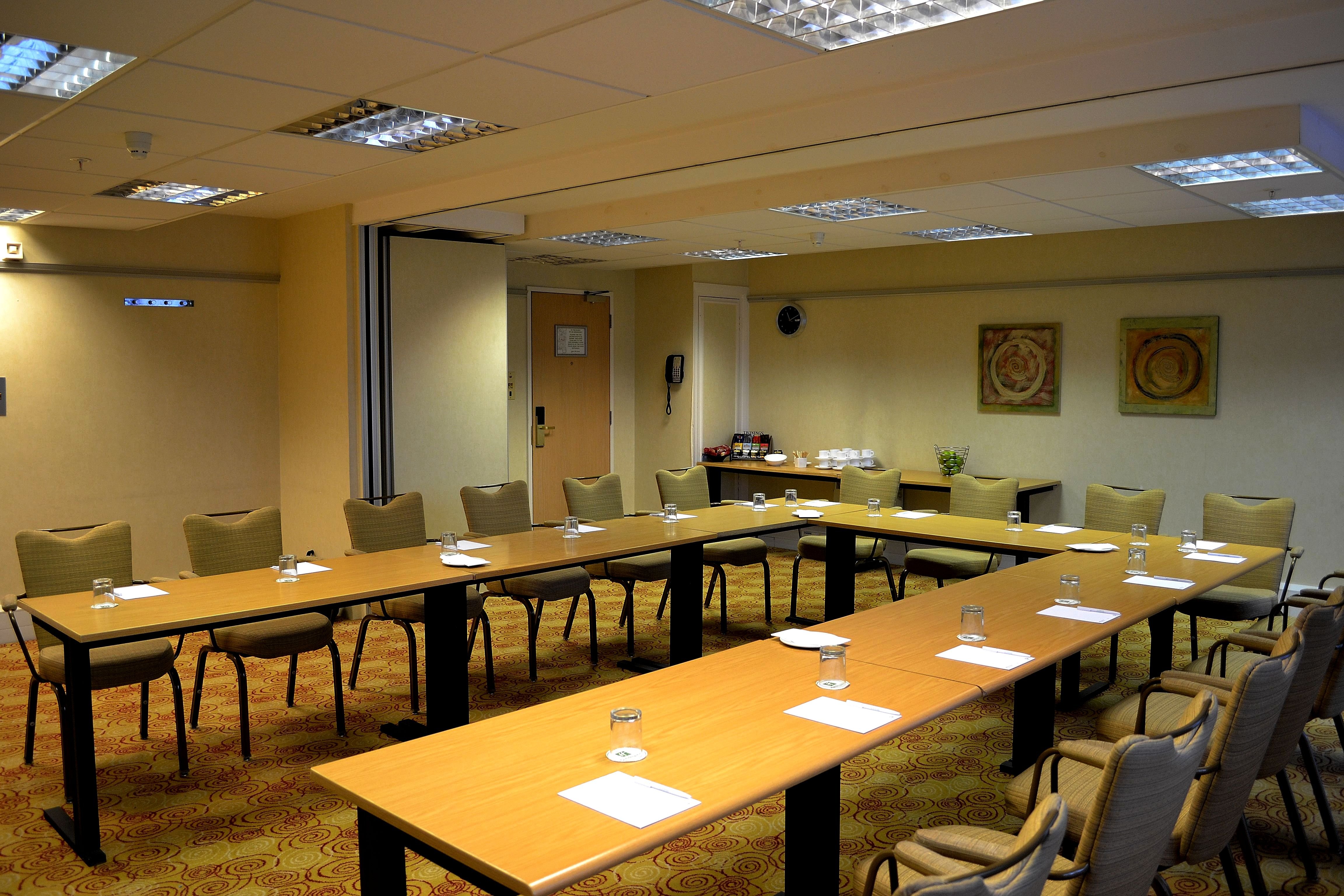 HOLIDAY INN NORTHAMPTON 43/50