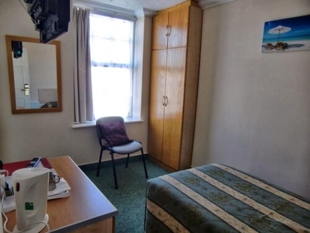 Eastbourne Riviera Hotel 37/64