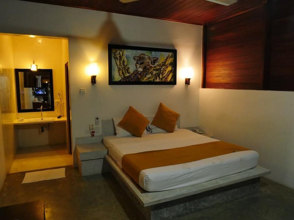 Lagoon Paradise Beach Resort 9/60