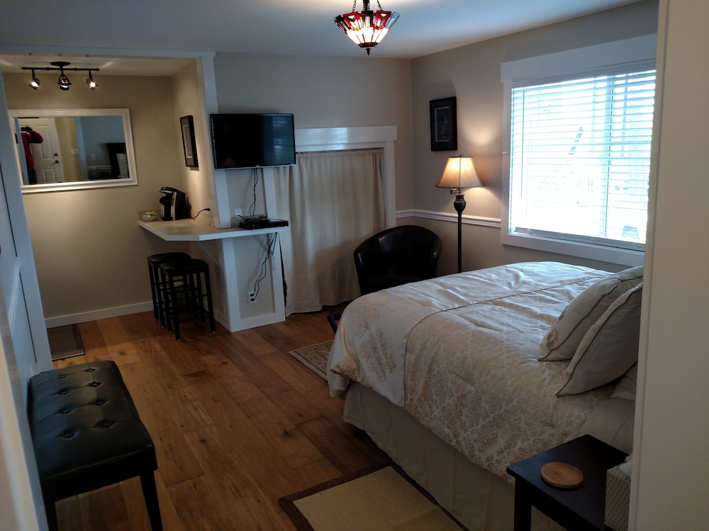 Friday Harbor Grand B&B 20/55