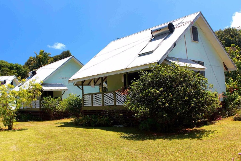Gina's Garden Lodges 26/35