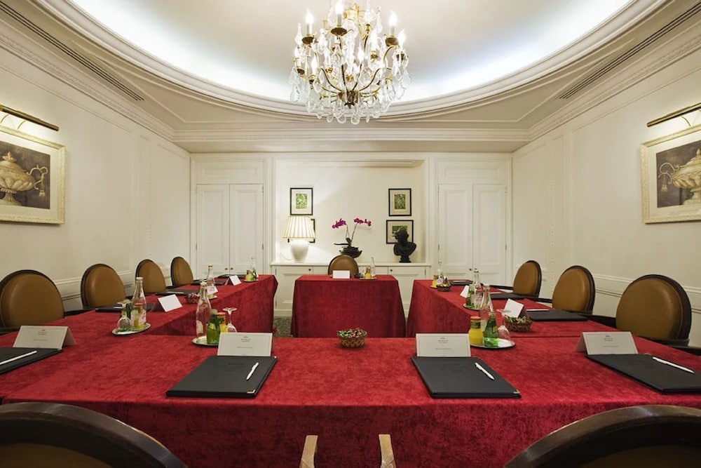 Hotel Francois 1Er 48/52