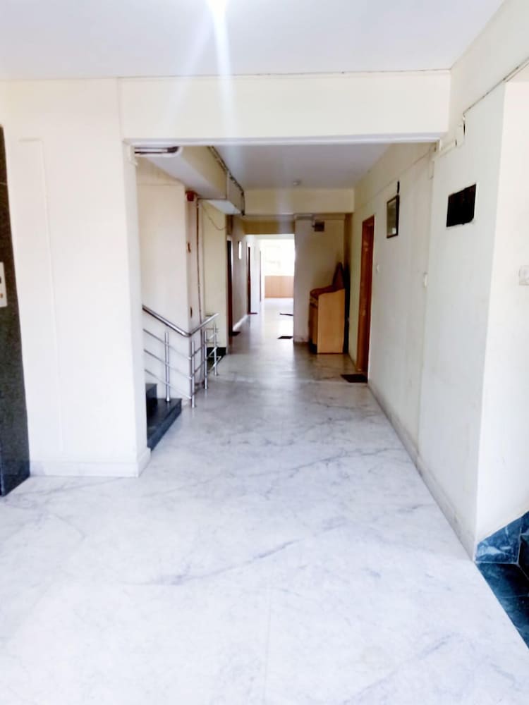 Hotel Rajdhani Plaza 39/43