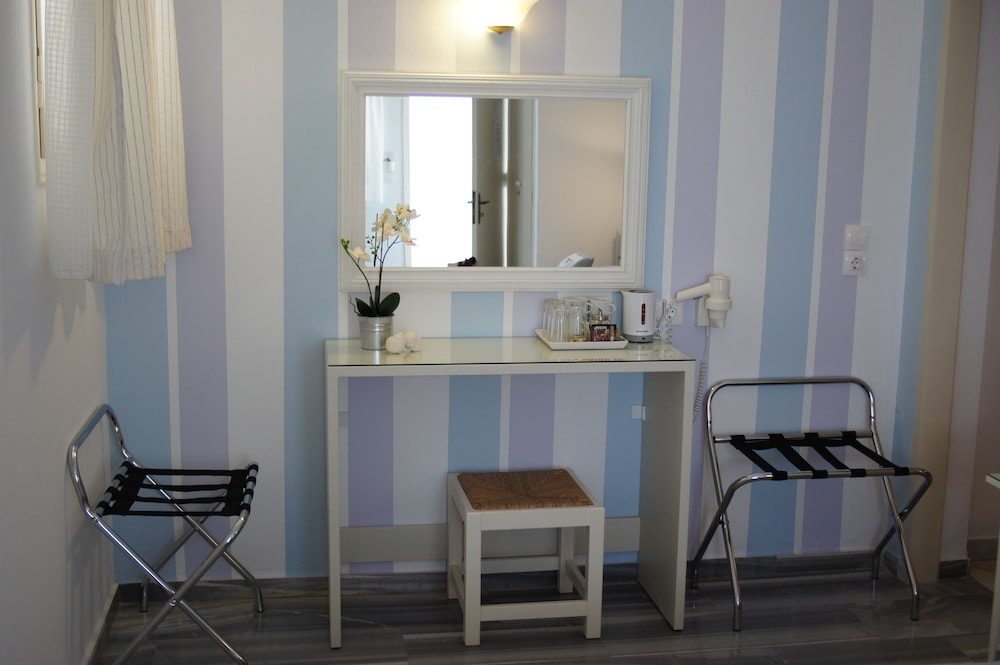 Hotel Cyclades 54/61