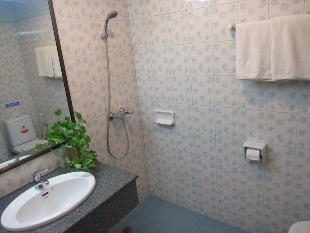 Sukwilai Hotel 24/24