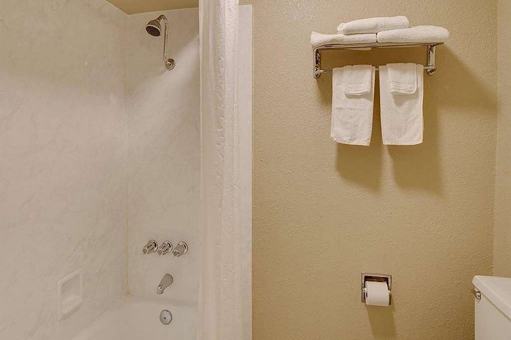 Days Inn By Wyndham Gatesville 40/41