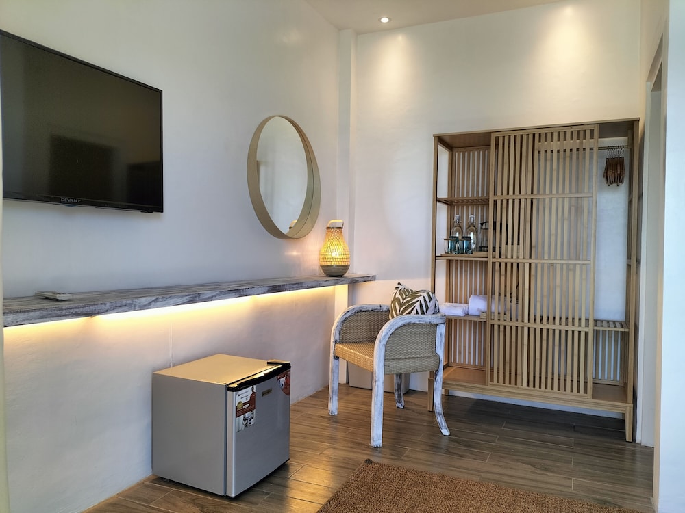 Orange Pearl Beach Resort 65/81