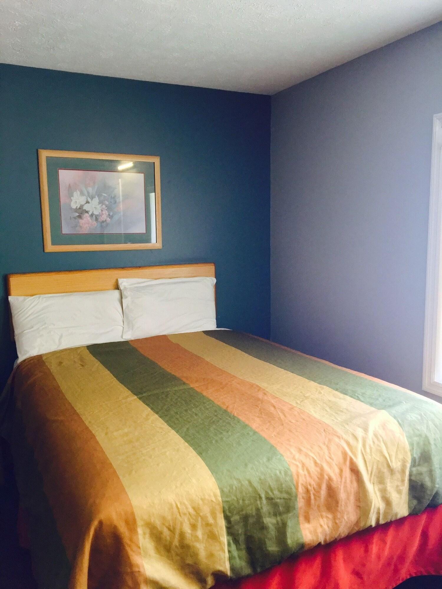 Overton Motel Livingston 8/20