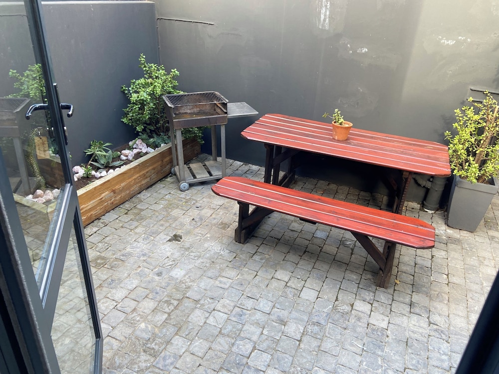 Relaxed City Living 31/40
