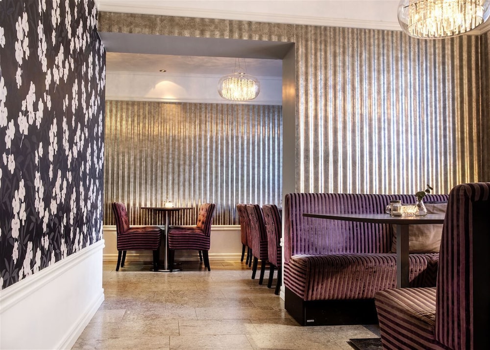 Donners Hotell 6/25