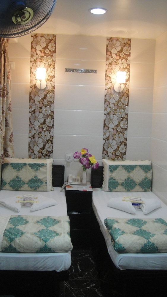 Philippine Hostel 37/45