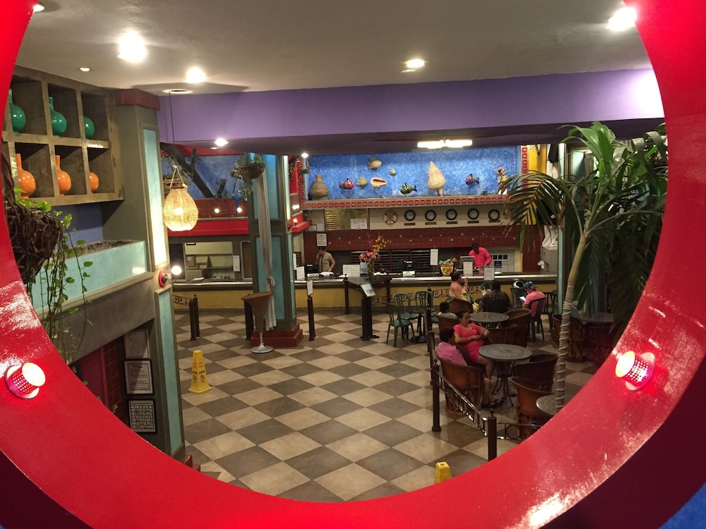 restaurant cafeteria
